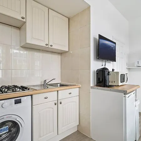Charming Flat In Shepherds Bush London Exterior photo